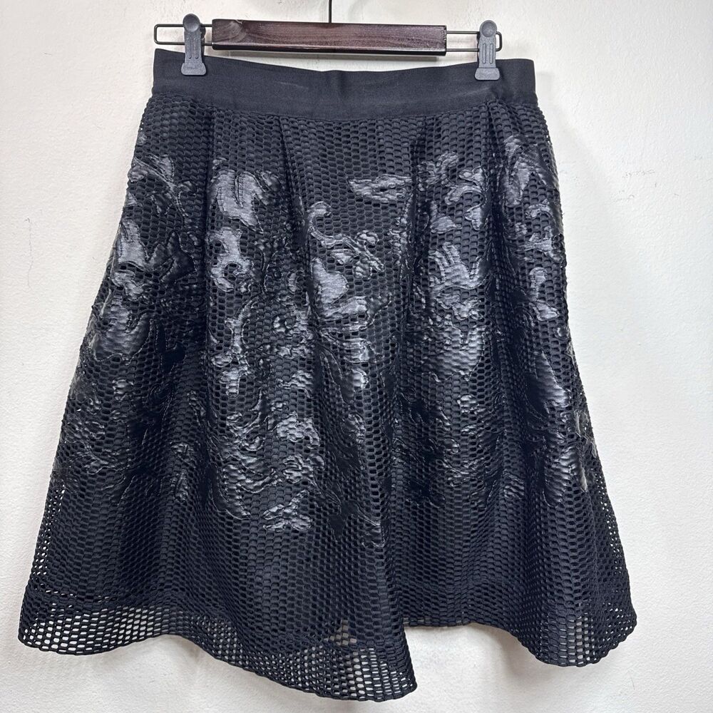 (K2) Gracia skirt for women black A-line, knee-length, floral embroidered Size L